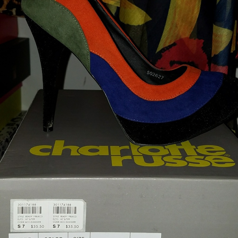 Shoes - Picture 5 of 8